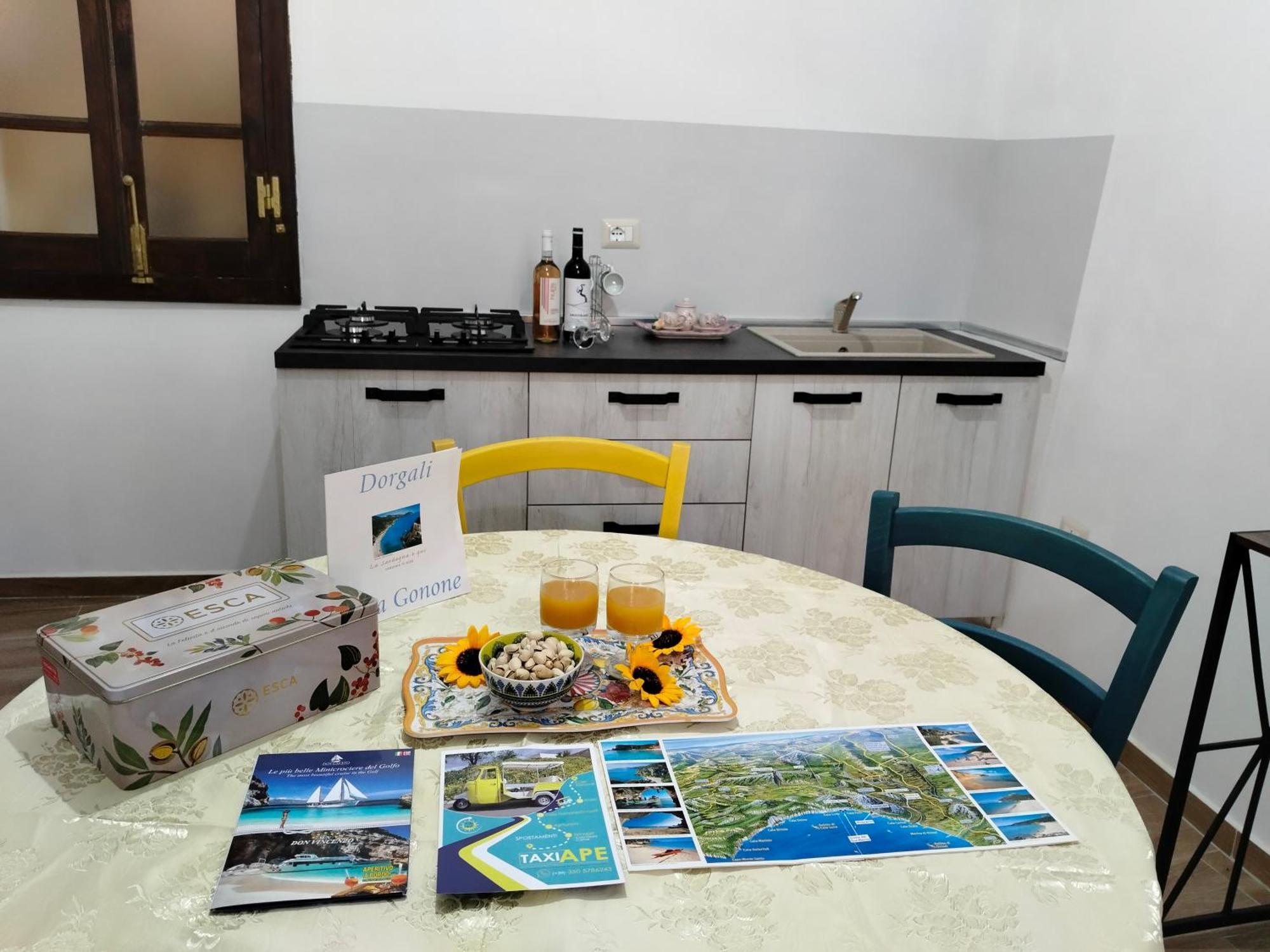 Casa Del Corso Hotel Dorgali Buitenkant foto